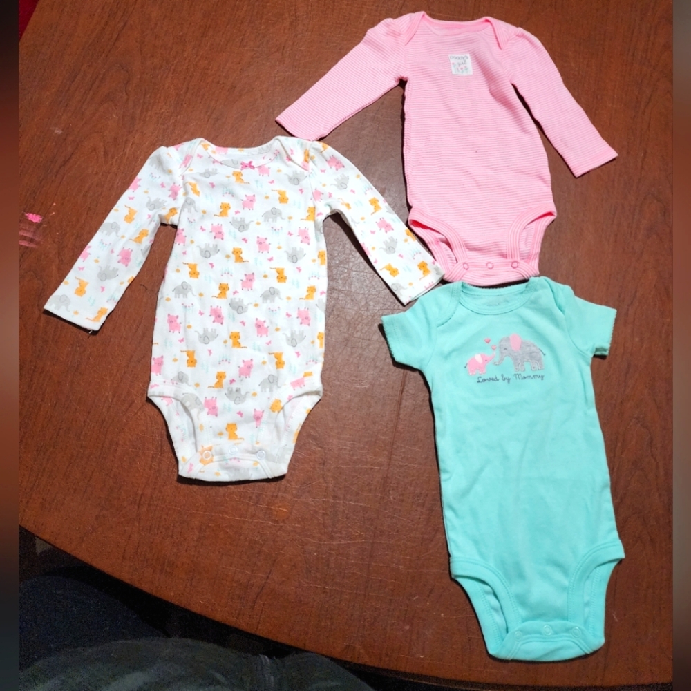 NWOT ... Carter's Baby onesie